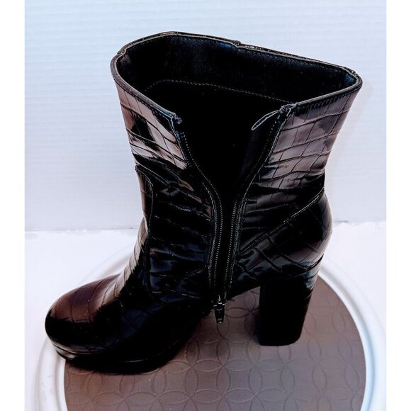 Black Crocodile Embossed Faux Leather Platform Ankle Boots With Side Zipper Clos - Picture 8 of 8